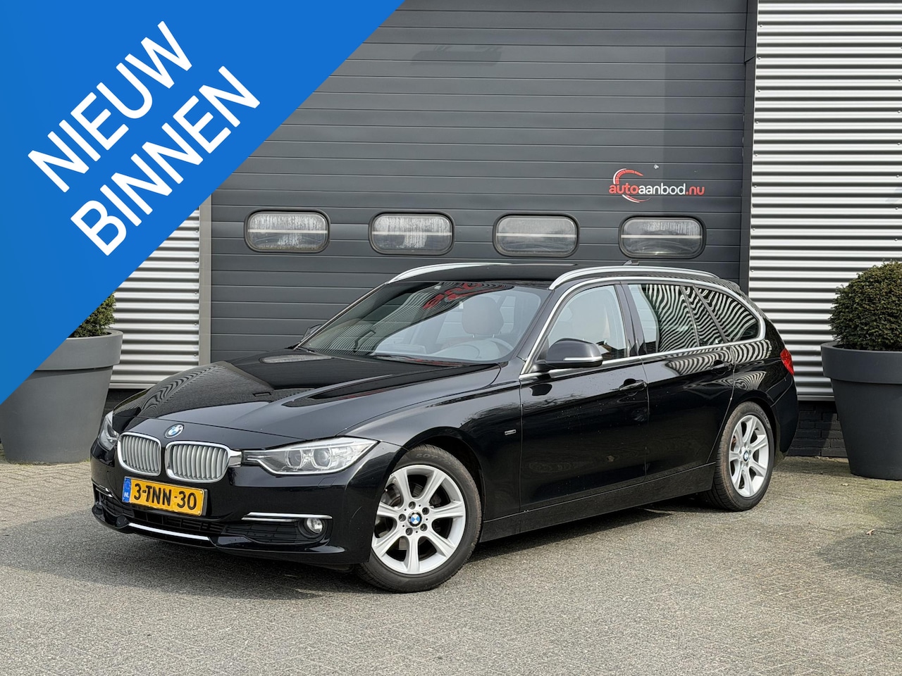 BMW 3-serie Touring - 320d EfficientDynamics Edition High Executive | Navigatie | Lederen bekleding | Elektrisch - AutoWereld.nl