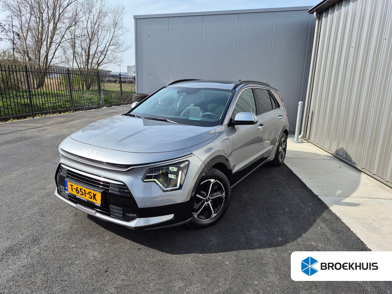 Kia Niro - 1.6 GDi PHEV DynamicPlusLine 183 Pk | Head-up Display | Trekhaak | Achteruitrijcamera | Sc - AutoWereld.nl