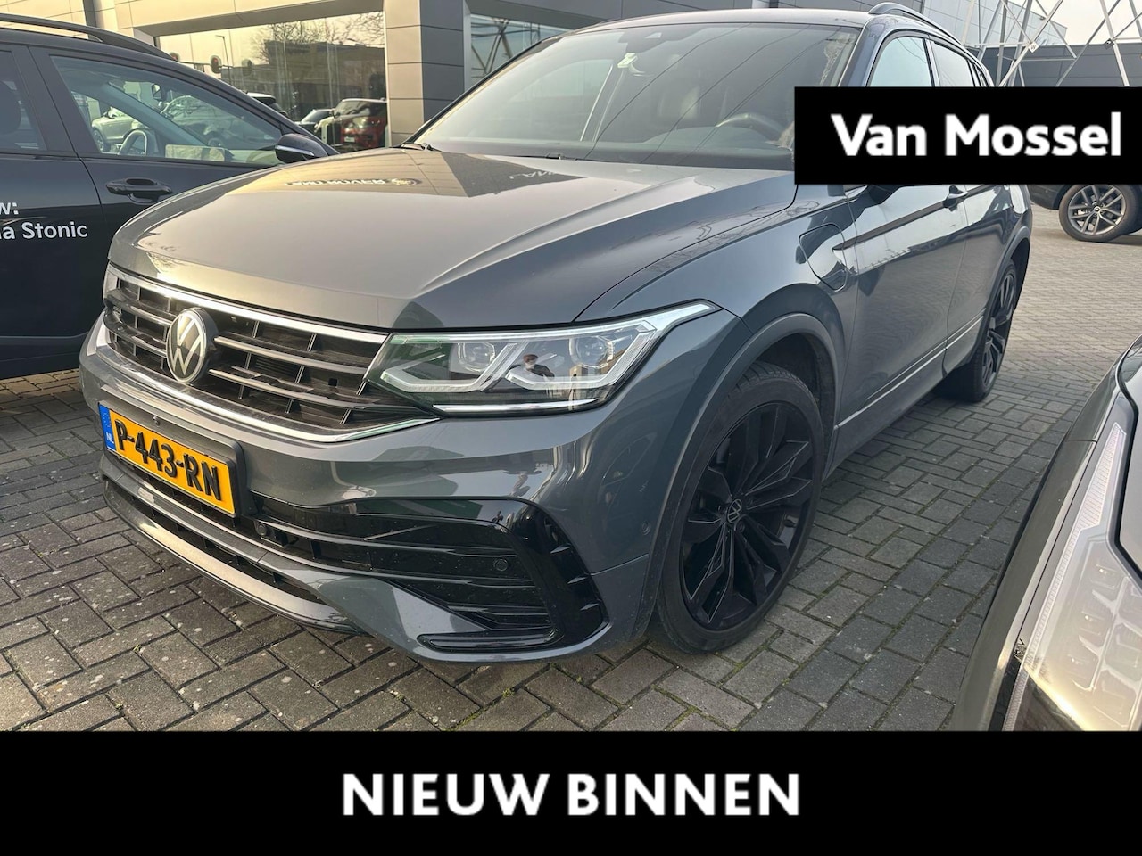 Volkswagen Tiguan - 1.4 TSI eHybrid R-Line | 245 PK Automaat | SoH ... | Black Style | Trekhaak | 20' Inch | P - AutoWereld.nl