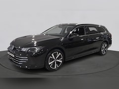 Volkswagen Passat Variant - 1.5 eHybrid Business | Design Pakket | Trekhaak | Interieur Pakket |