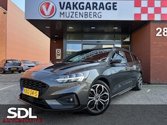 Ford Focus Wagon - 1.5 EcoBoost ST Line Business // NAVI // TREKHAAK // CAMERA // CLIMA // STOELVERWARMING //