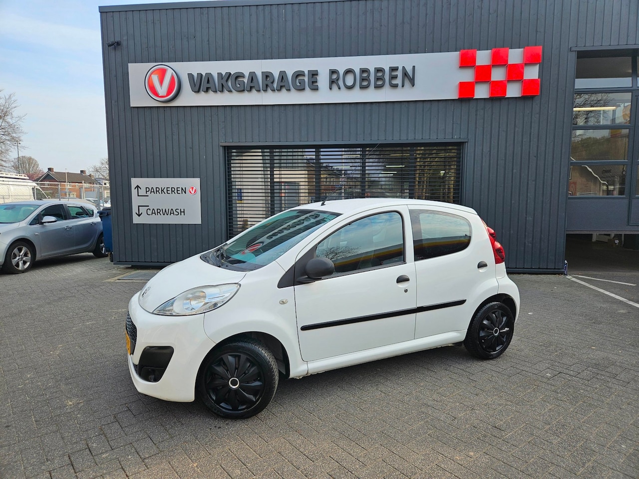 Peugeot 107 - 1.0 Blue Lease 1.0 Blue Lease - AutoWereld.nl