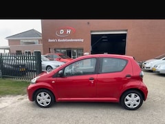 Toyota Aygo - 1.0-12V Cool inruil mogelijk nap