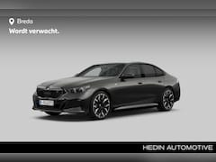 BMW i5 - eDrive40 M Sport Edition 84 kWh | M-sport Pro. | Achteruitrijcamera | Bowers & Wilkins | D