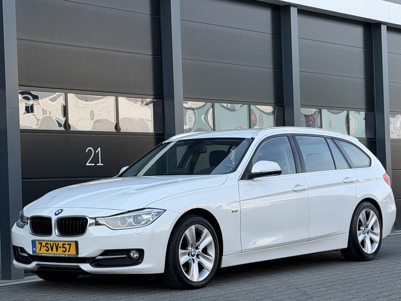 BMW 3-serie Touring - 320d Sport Edition Leer Clima PDC - AutoWereld.nl