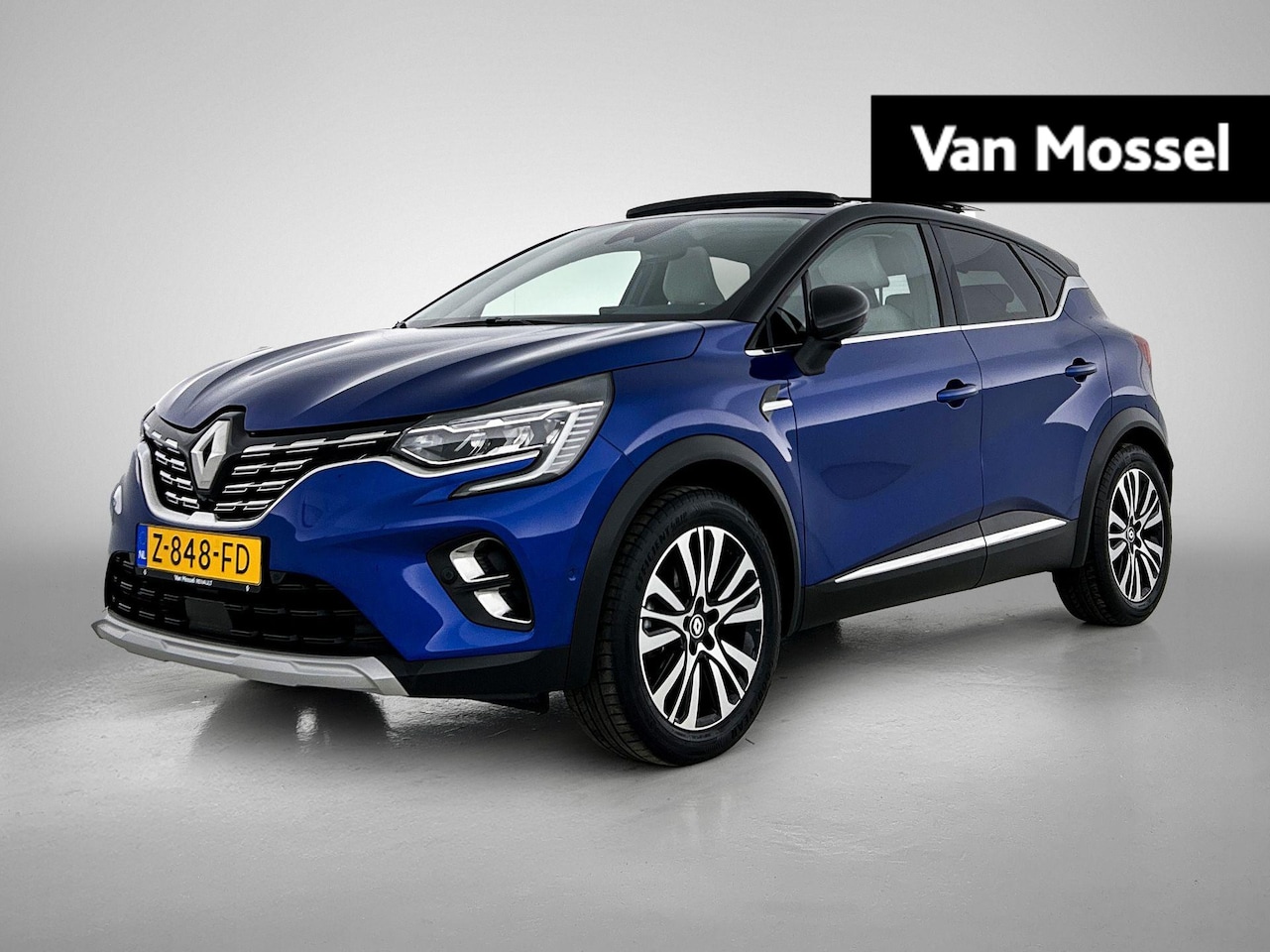 Renault Captur - 1.6 E-Tech Full Hybrid Iconic 145PK | Schuif-/Kanteldak | BOSE Audio | Adaptieve Cruise Co - AutoWereld.nl