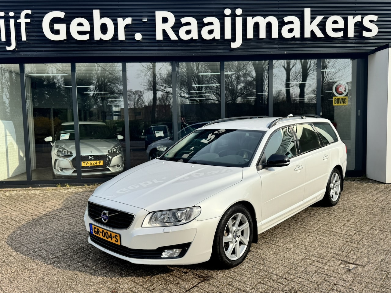 Volvo V70 - 2.0 D3 Summum*Leder*Navi*Xenon*EXPORT/EX.BPM* - AutoWereld.nl