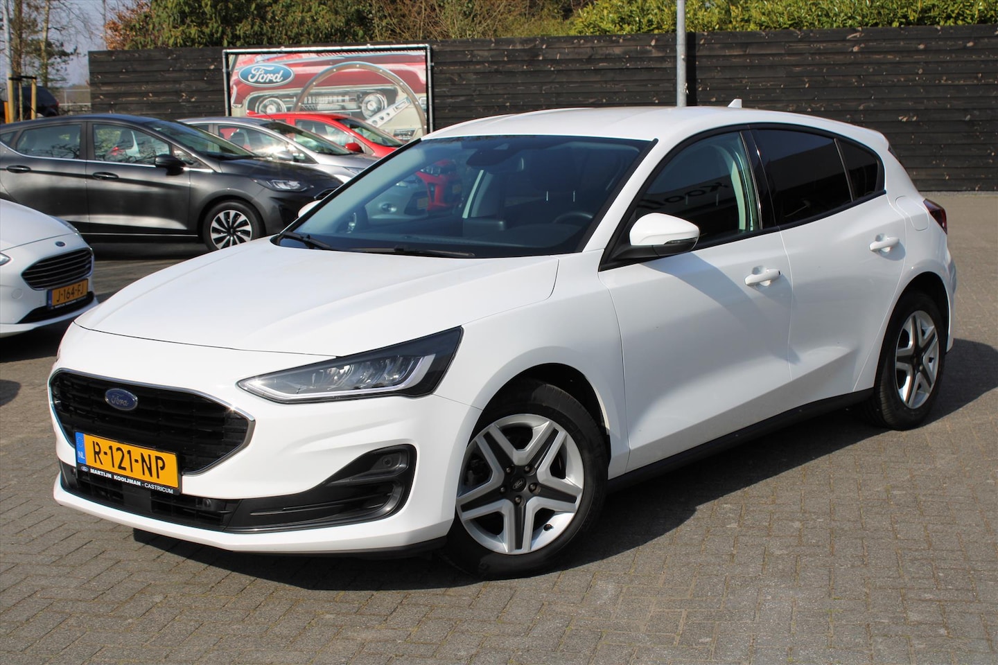 Ford Focus - 1.0 EcoBoost Connected 1.0 EcoBoost 100pk Connected, Winterpack - AutoWereld.nl