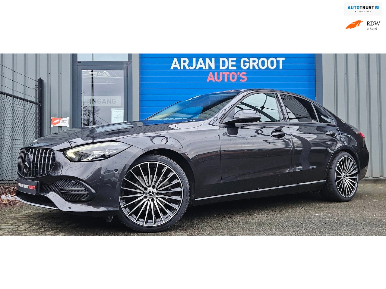 Mercedes-Benz C-klasse - 180 Luxury Acc Leder Navi Clima 19" Amg Velgen Carplay® - AutoWereld.nl
