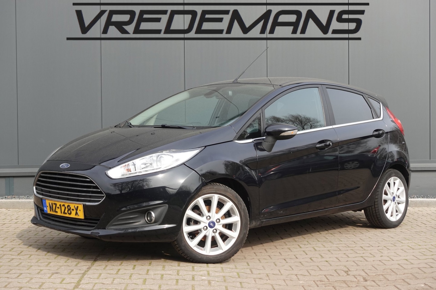 Ford Fiesta - 1.0 EcoBoost MOTOR DEFECT - AutoWereld.nl