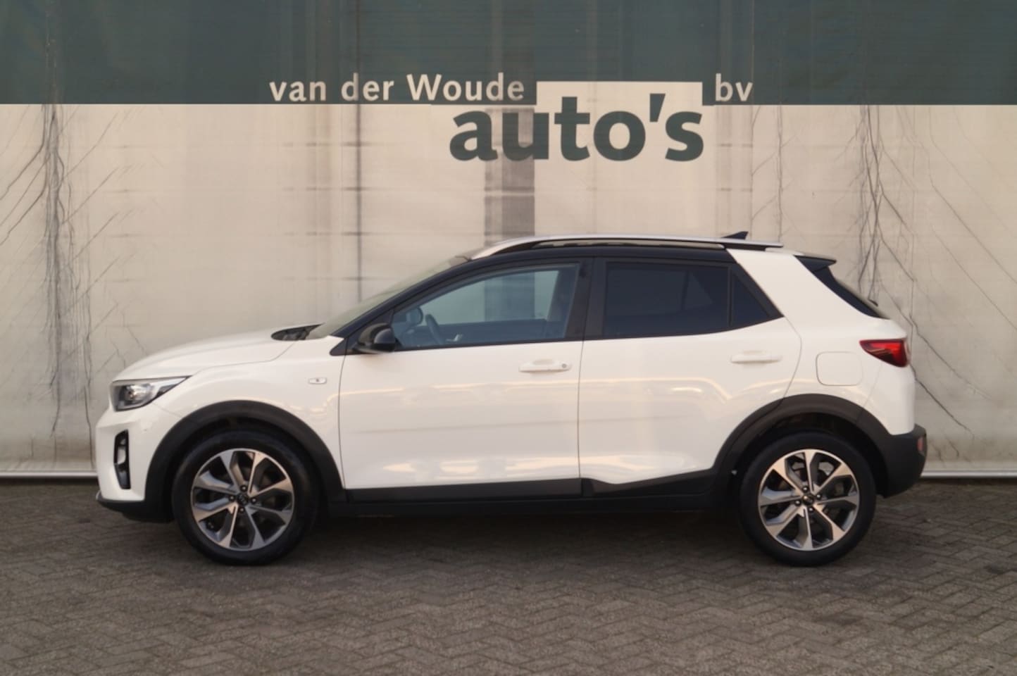 Kia Stonic - 1.0 T-GDi Sports Edition -NAVI-AIRCO-CAM-PDC-DAB- - AutoWereld.nl