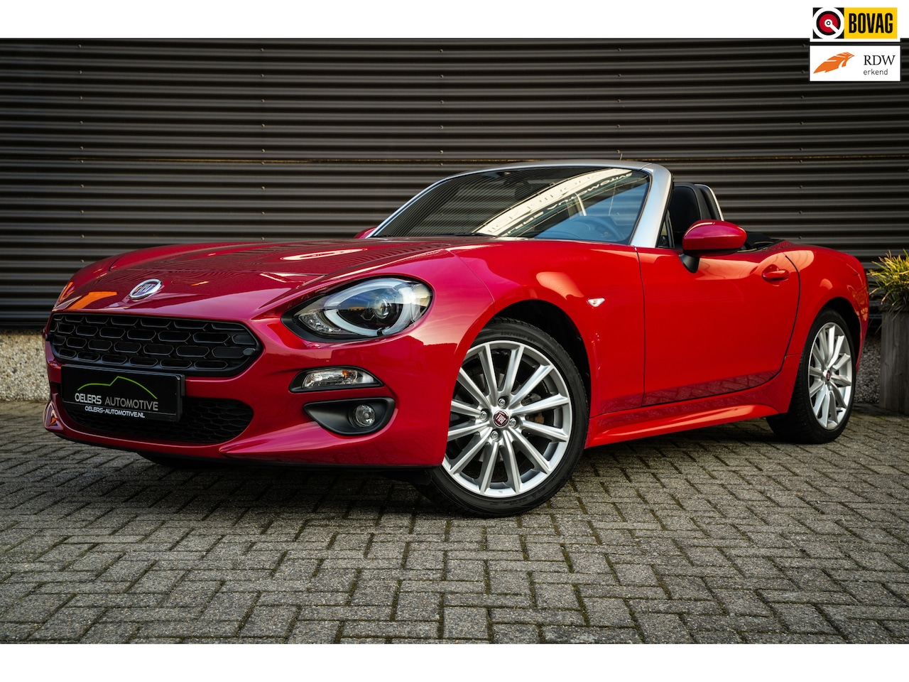 Fiat 124 Spider - 1.4 MultiAir Turbo Automaat | Navigatie | Clima | CC | Leder | Stoelverwarming | 1e Eigena - AutoWereld.nl