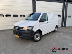 Volkswagen Transporter - 2.0 TDI L1H1 Trendline Euro 6 Trekhaak Airco