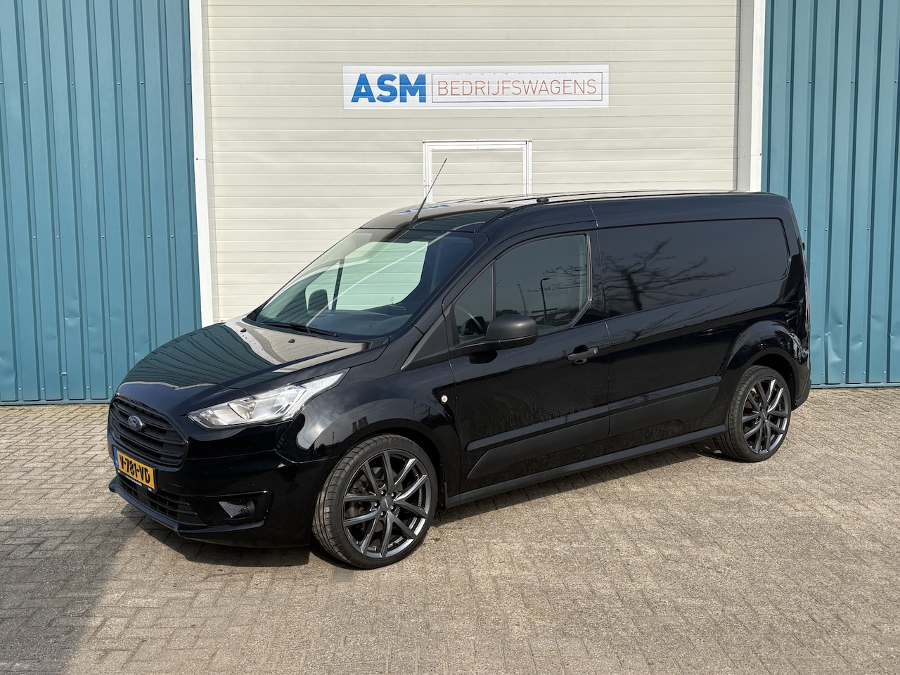 Ford Transit Connect - 1.5 100Pk EcoBlue L2 Trend / Cruise / SCHUIFDEUR / Airco / Navi / Trekhaak / Apk t/m 27-02 - AutoWereld.nl