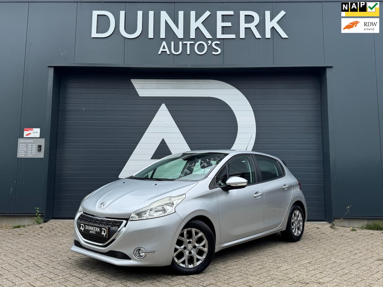 Peugeot 208 - 1.2 VTi Envy | Airco | Clima | Buetooth | Cruise Control | NAV - AutoWereld.nl