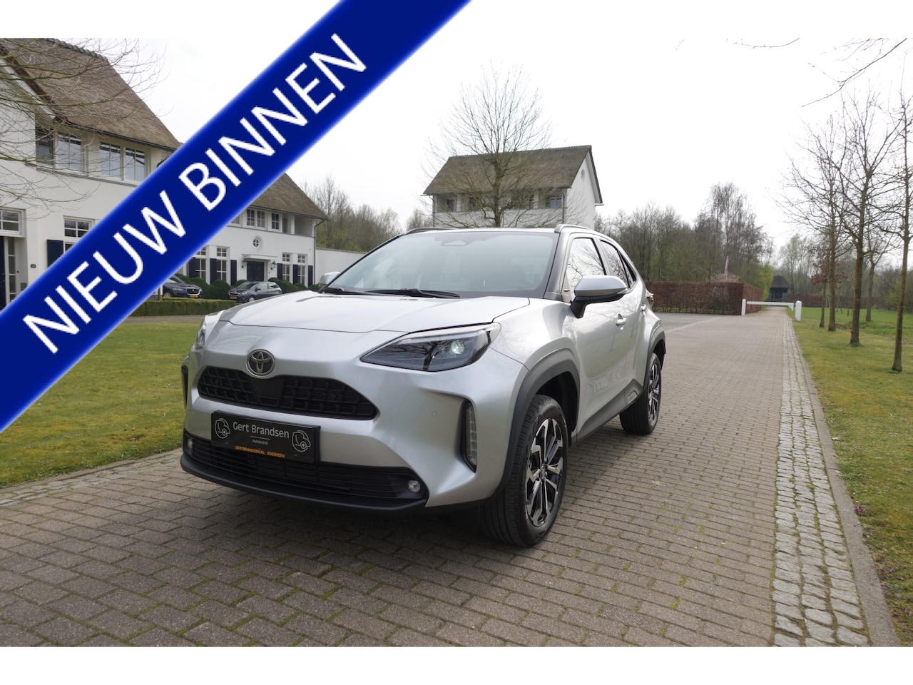 Toyota Yaris Cross - 1.5 Hybrid 115 Business Plus | PDC | Camera | ACC | Stoelverwarming | Stuurwielverwarming - AutoWereld.nl
