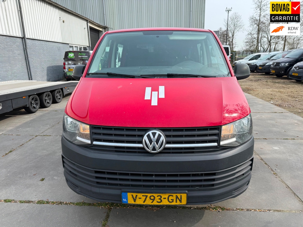 Volkswagen Transporter - 2.0 TDI L2H1 DC ROOD ‘17 AC - AutoWereld.nl