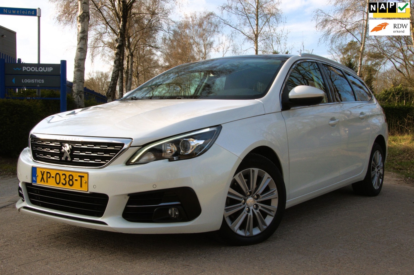 Peugeot 308 SW - 1.2 PureTech Allure NAP!! Pano - AutoWereld.nl