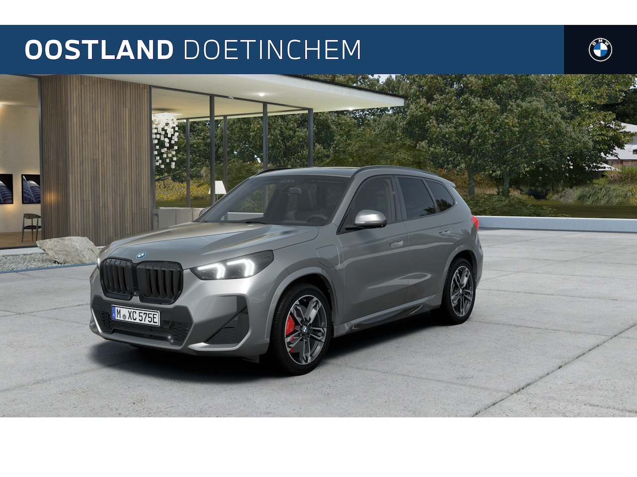 BMW X1 - xDrive25e M Sport Automaat / Panoramadak / Trekhaak / Sportstoelen / M Adaptief onderstel - AutoWereld.nl