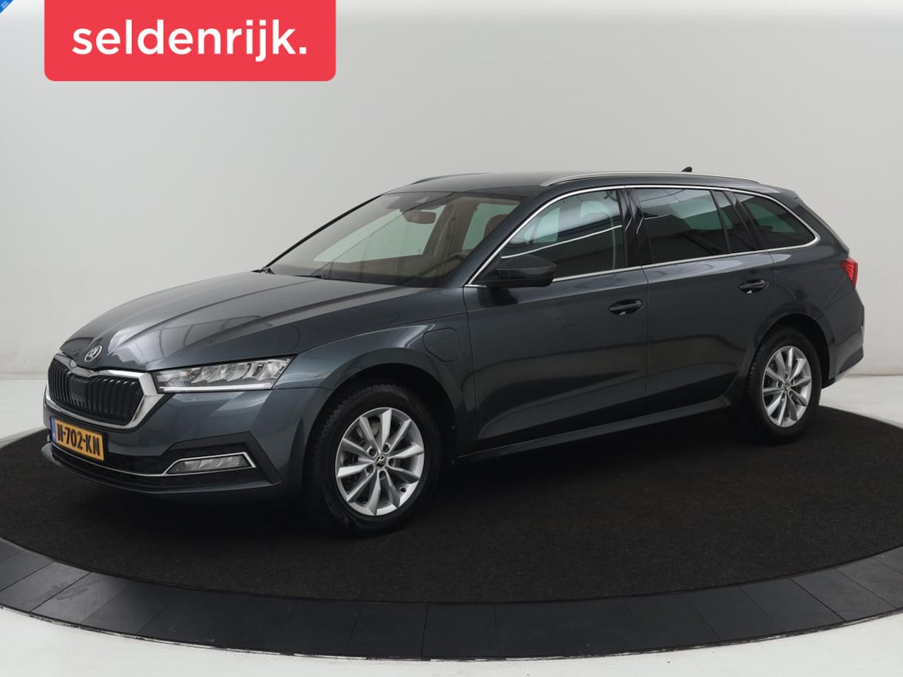 Skoda Octavia - 1.4 TSI iV PHEV Business Edition | Stoelverwarming | Carplay | Navigatie | Parkeerhulp | D - AutoWereld.nl