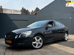 Volvo S60 - 2.0T Intro Edition | Automaat