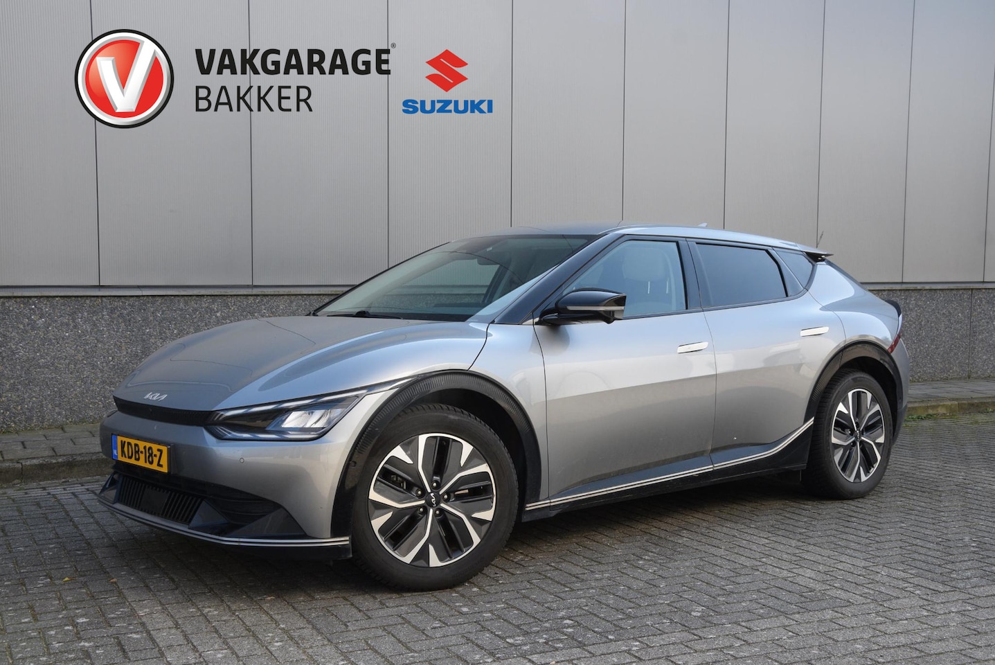 Kia EV6 - BEV 77,4 kWH Earth | Warmtepomp | KIA-onderhouden | Stoelventilatie/verwarming | - AutoWereld.nl