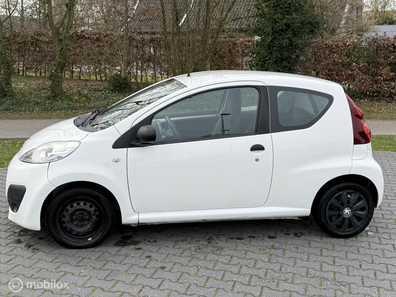 Peugeot 107 - 1.0 Access 2012. 159185 km - AutoWereld.nl