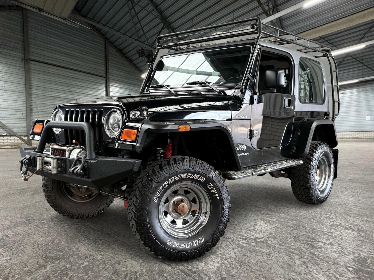 Jeep Wrangler - 2.4 Sport | Offroad | 4x4 | Hardtop | LED | Lier - AutoWereld.nl