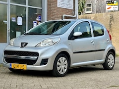 Peugeot 107 - 1.0-12V Millesim 200