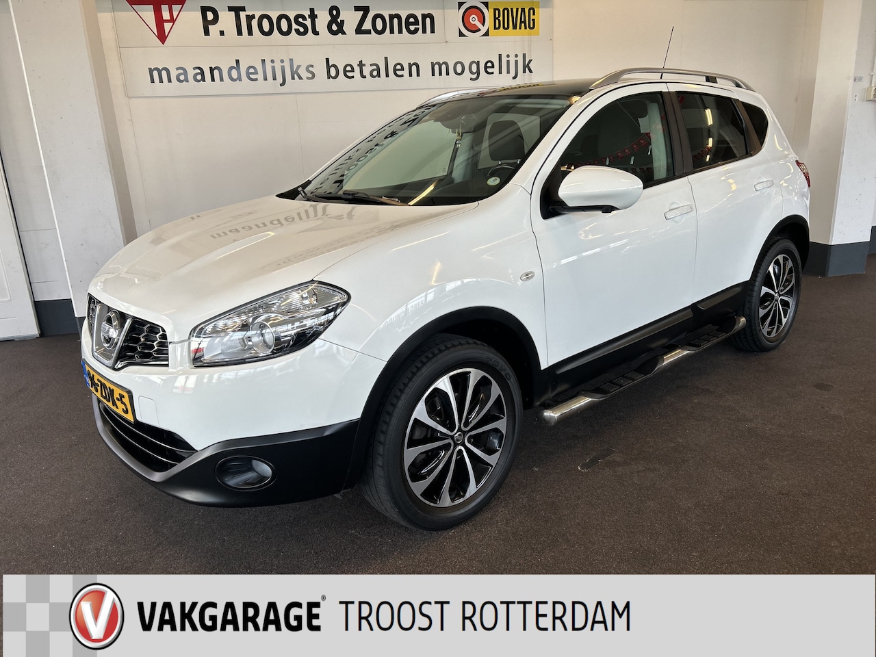 Nissan Qashqai - 1.6 Connect Edition | Panoramadak | 360 Camera | Trekhaak | Cruise control | Climate contr - AutoWereld.nl