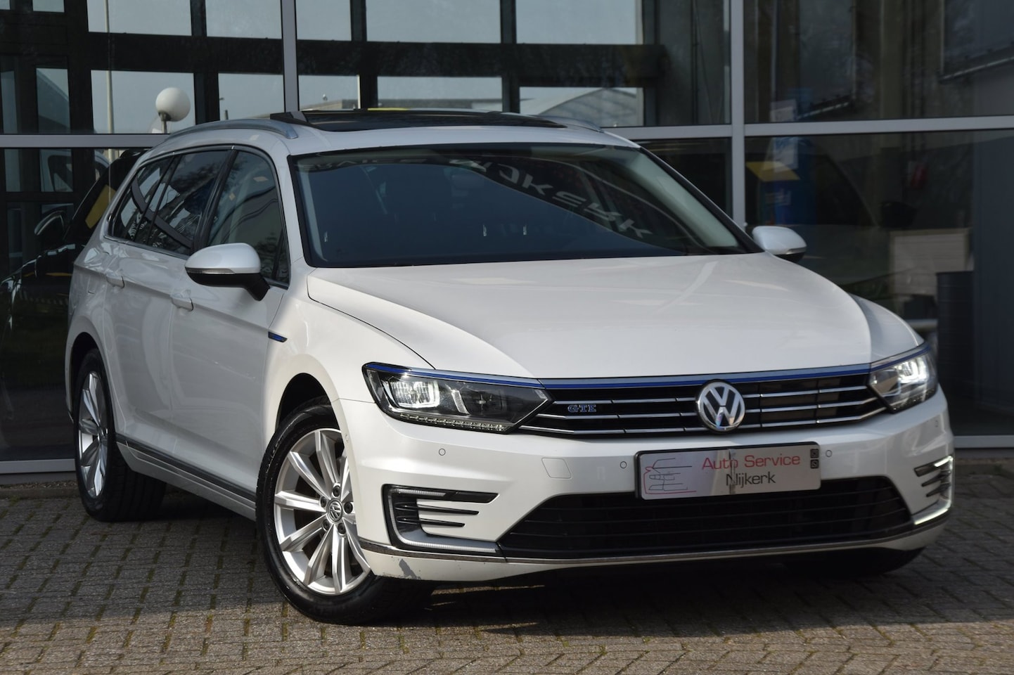 Volkswagen Passat Variant - 1.4 TSI GTE Highline Airco Nav. Pano. dak Leder Trekhaak Pdc - AutoWereld.nl