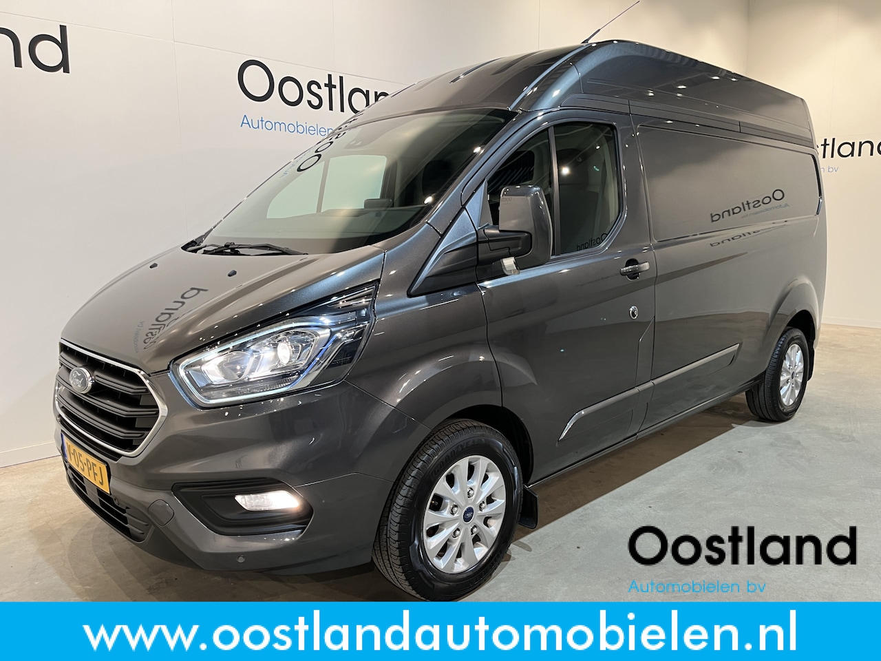 Ford Transit Custom - 320 2.0 TDCI L2H2 Limited / Euro 6 / Airco / Camera / Cruise Control / CarPlay / navigatie - AutoWereld.nl