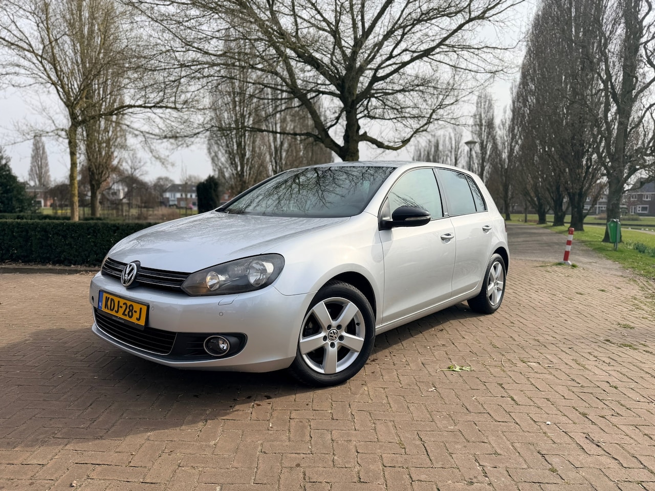 Volkswagen Golf - 1.2 TSI Highline | Trekhaak | PDC | 1e eigenaar - AutoWereld.nl
