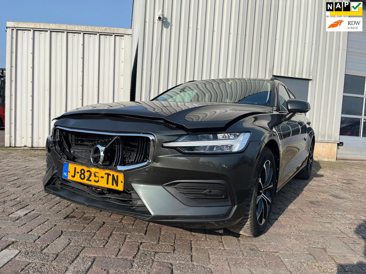 Volvo V60 - 2.0 B3 Momentum Advantage - Start Niet - Front Schade - BPM - AutoWereld.nl