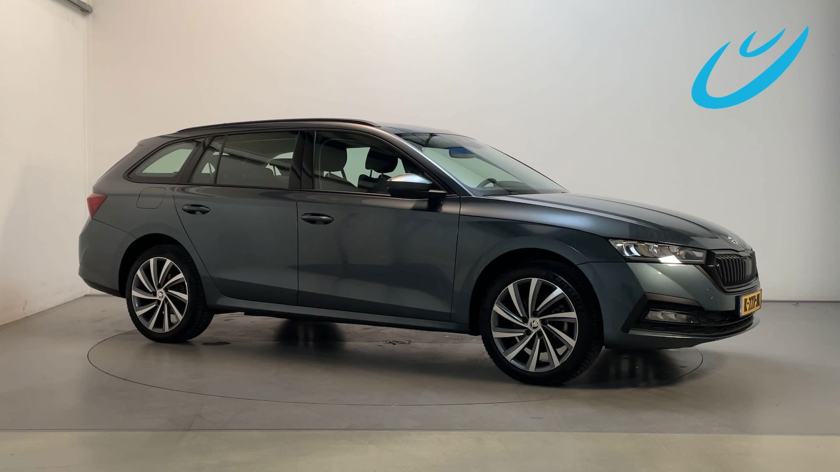 Skoda Octavia Combi - 1.4 TSI iV PHEV Business Edition Virtual Cockpit DAB+ App-Connect Navigatie - AutoWereld.nl