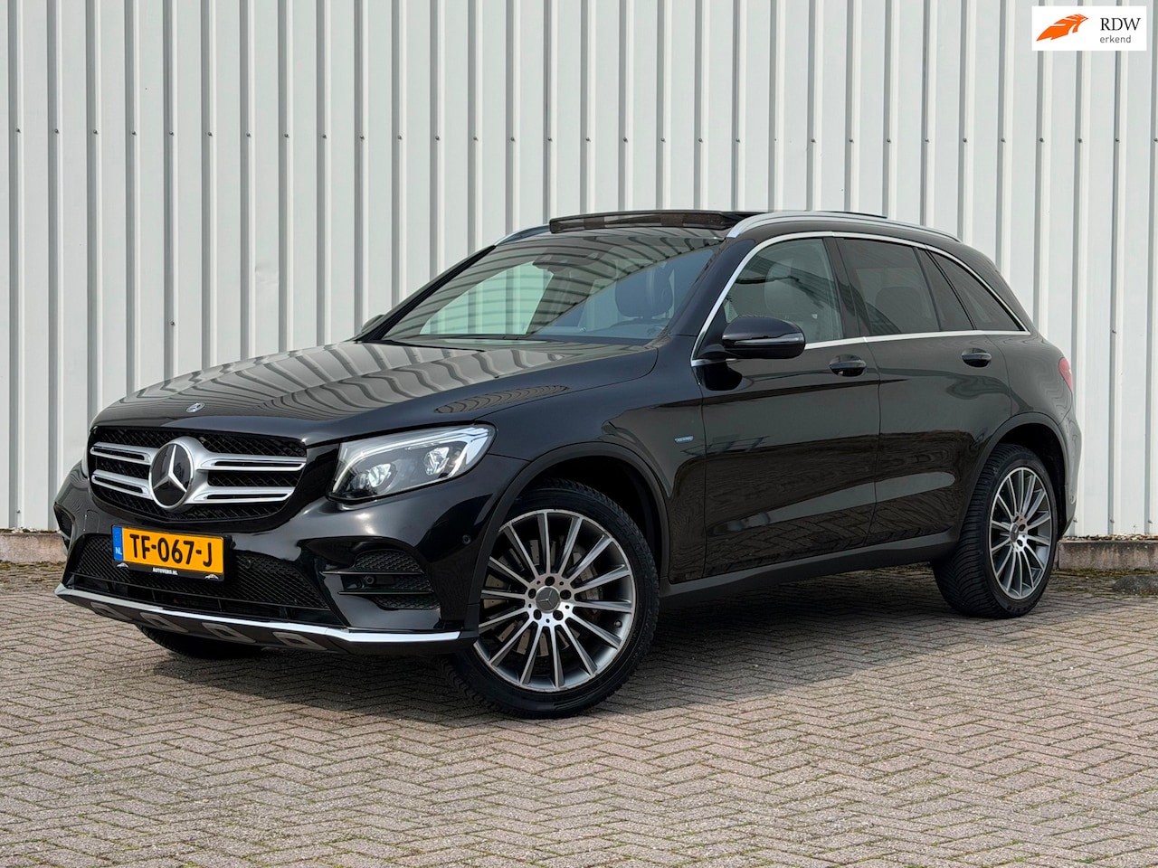 Mercedes-Benz GLC-klasse - 350e 4MATIC Premium Plus|AMG|Pano|Adaptive|Trekhaak - AutoWereld.nl