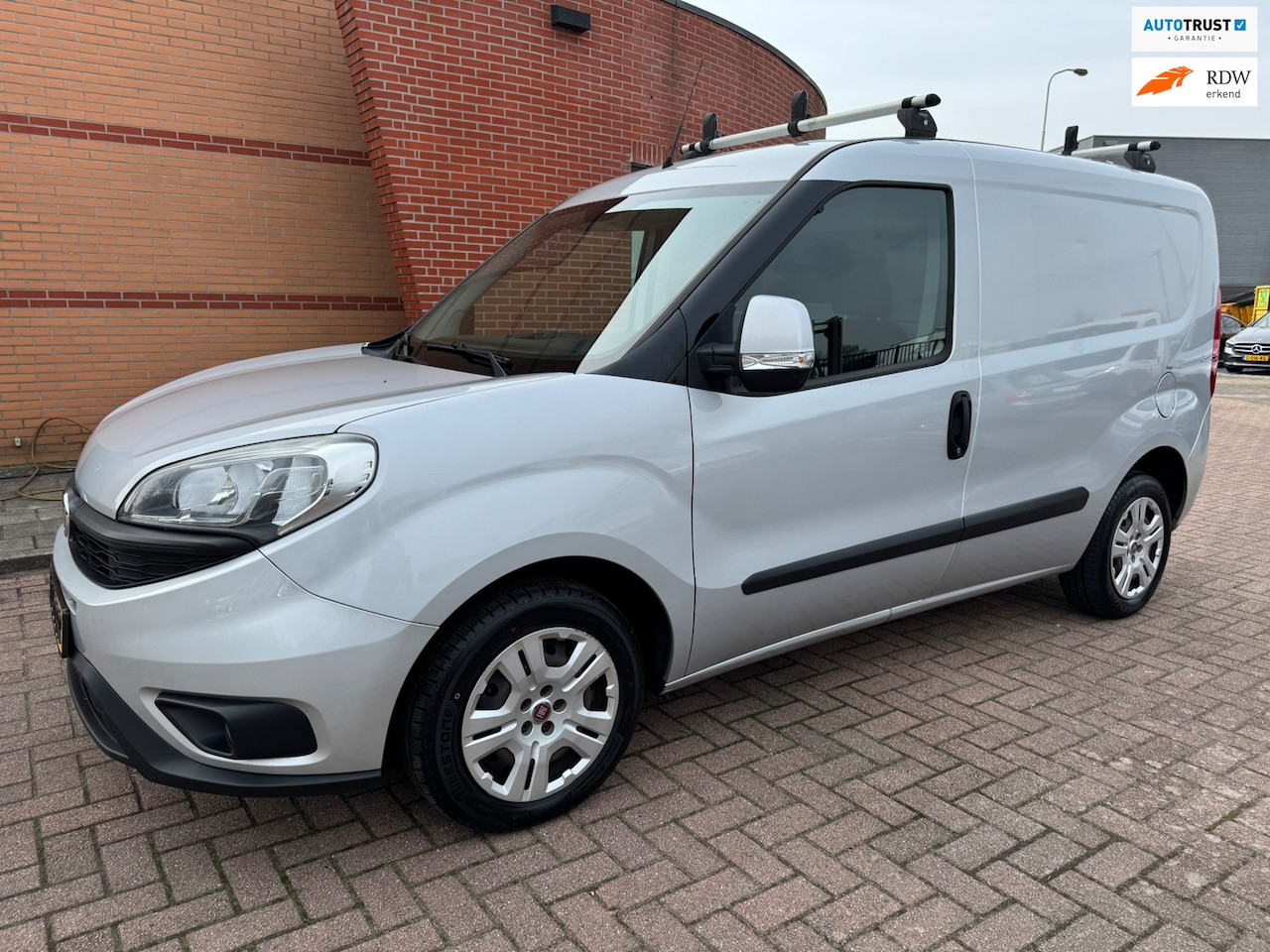Fiat Doblò Cargo - 1.3 MJ L1H1 MARGE/NWAPK/CRUISE/AIRCO/TREKHAAK/IMPERIAAL - AutoWereld.nl