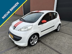 Peugeot 107 - 1.0-12V XS Urban M