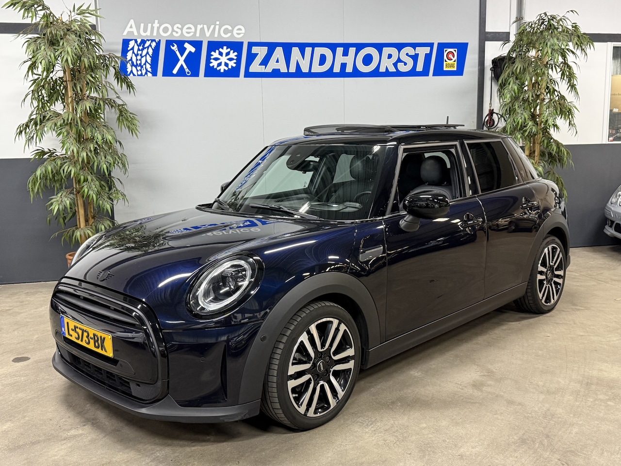 MINI Cooper - Mini 1.5 MINI Yours // Alle Opties! // Panodak // vol led - AutoWereld.nl