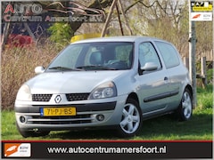 Renault Clio - 1.4-16V Privilège ( INRUIL MOGELIJK )