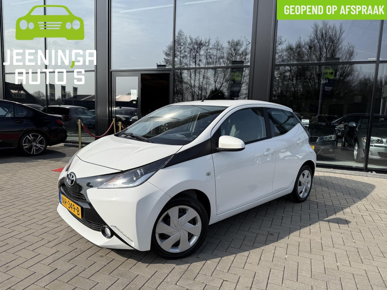 Toyota Aygo - 1.0 VVT-i x-play|Camera|AppleCarPlay|Airco - AutoWereld.nl