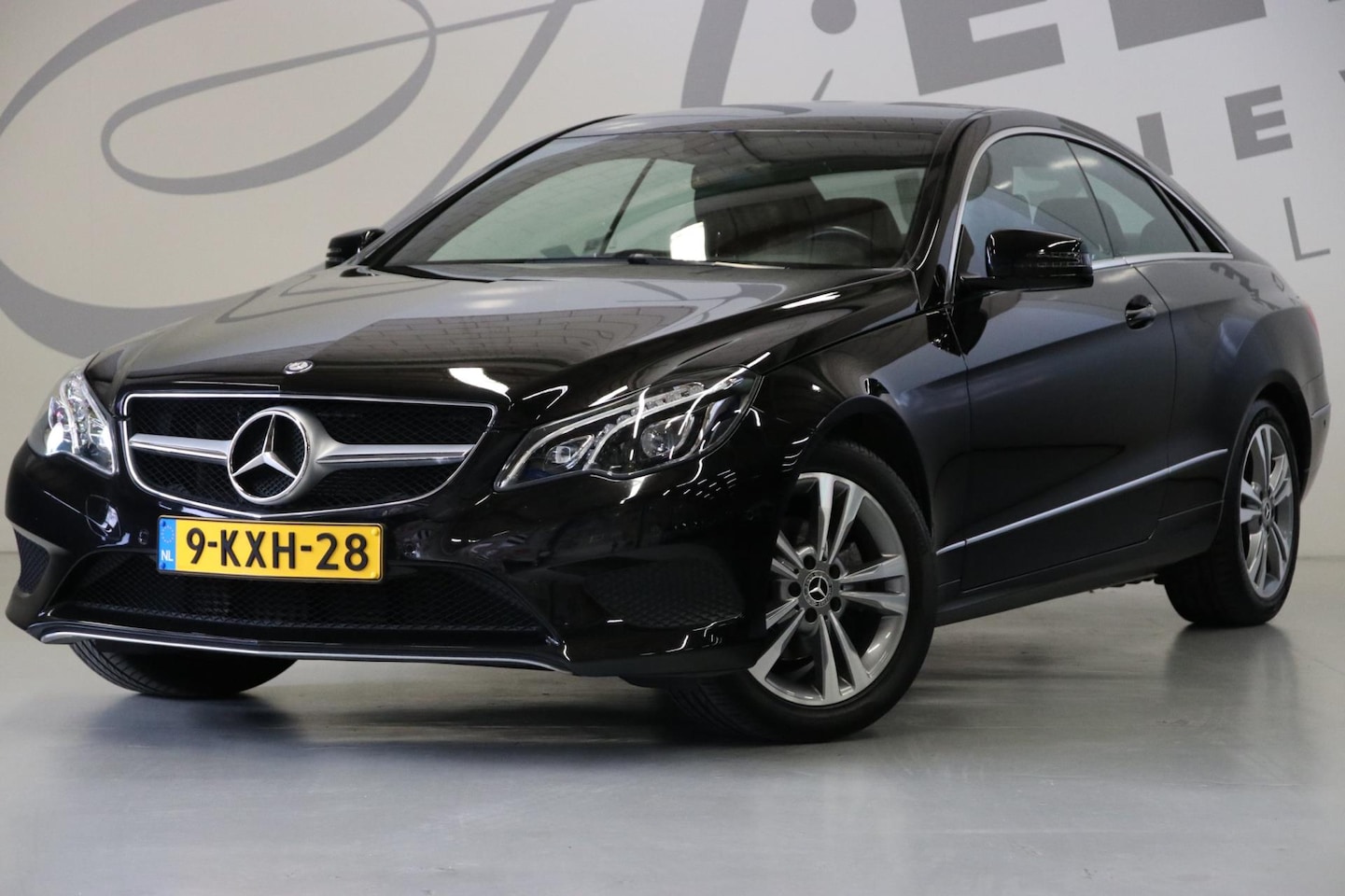 Mercedes-Benz E-klasse Coupé - 200 CGI Elegance/ Origineel NL/ Stoelverwarming - AutoWereld.nl