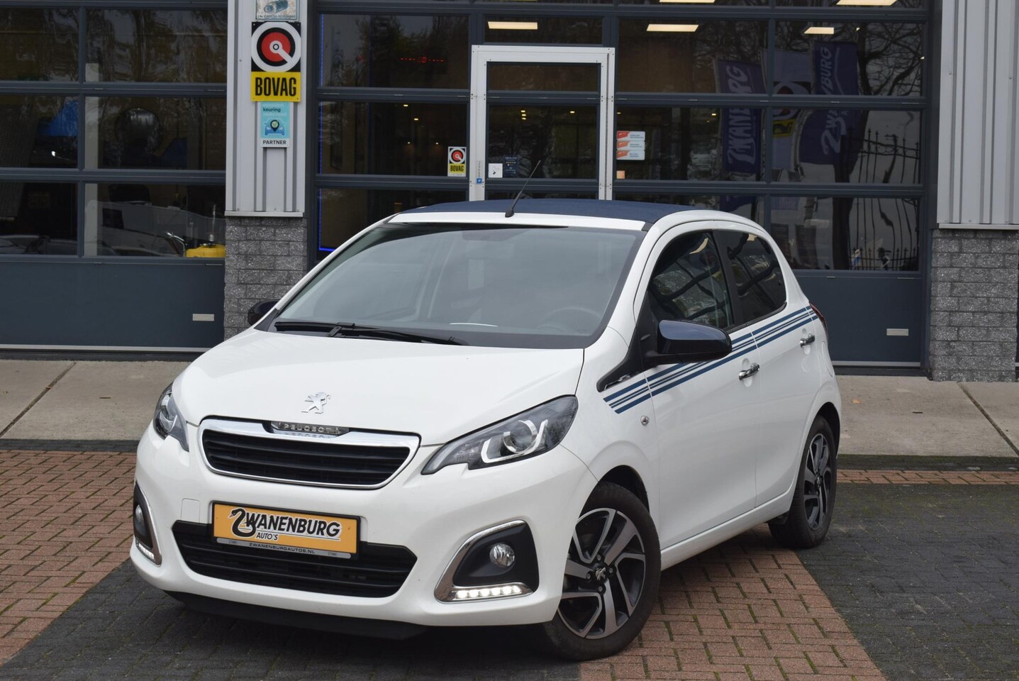 Peugeot 108 - 1.2 Puretech Gt-Line TOP! Navi Camera Airco Km 15.000!! - AutoWereld.nl