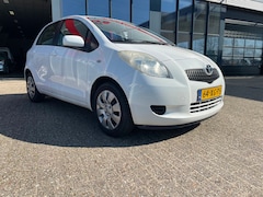 Toyota Yaris - 1.3 VVTi Sol 76000 km airco leer