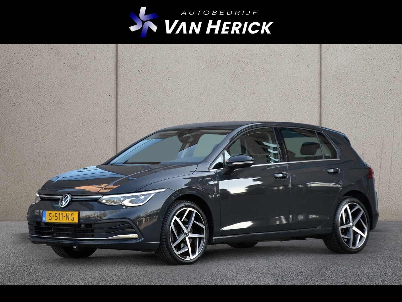 Volkswagen Golf - 1.4 eHybrid Style 204PK | Navigatie | Winterpakket | ACC - AutoWereld.nl