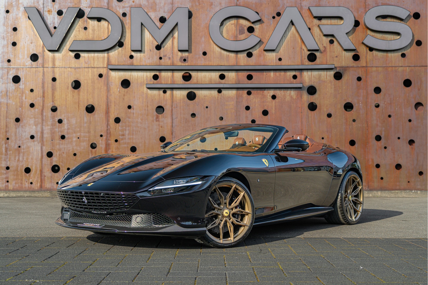Ferrari Roma Spider - 3.9 V8 | ATELIER CAR | MARRONE ROOF | FULL ADAS | CARBON | - AutoWereld.nl