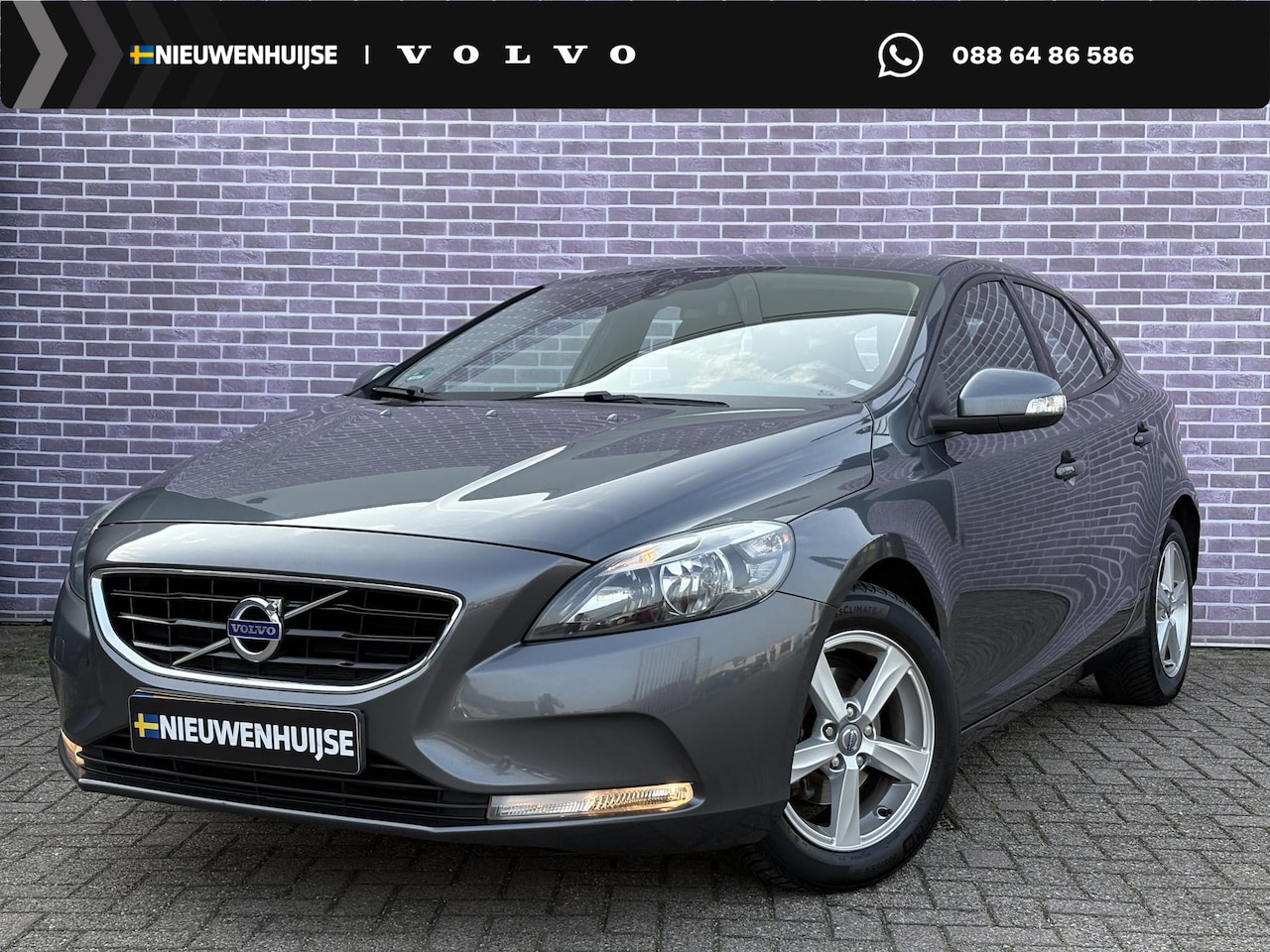 Volvo V40 - D2 KINETIC | 1ste eigenaar | 12 mnd BOVAG garantie | Trekhaak | Dealeronderhouden | Naviga - AutoWereld.nl