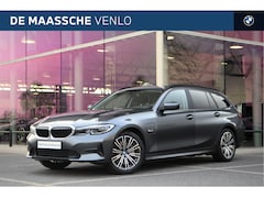 BMW 3-serie Touring - 330e Automaat / Comfort Access / Achteruitrijcamera / Laserlight / Head-Up / Cruise Contro
