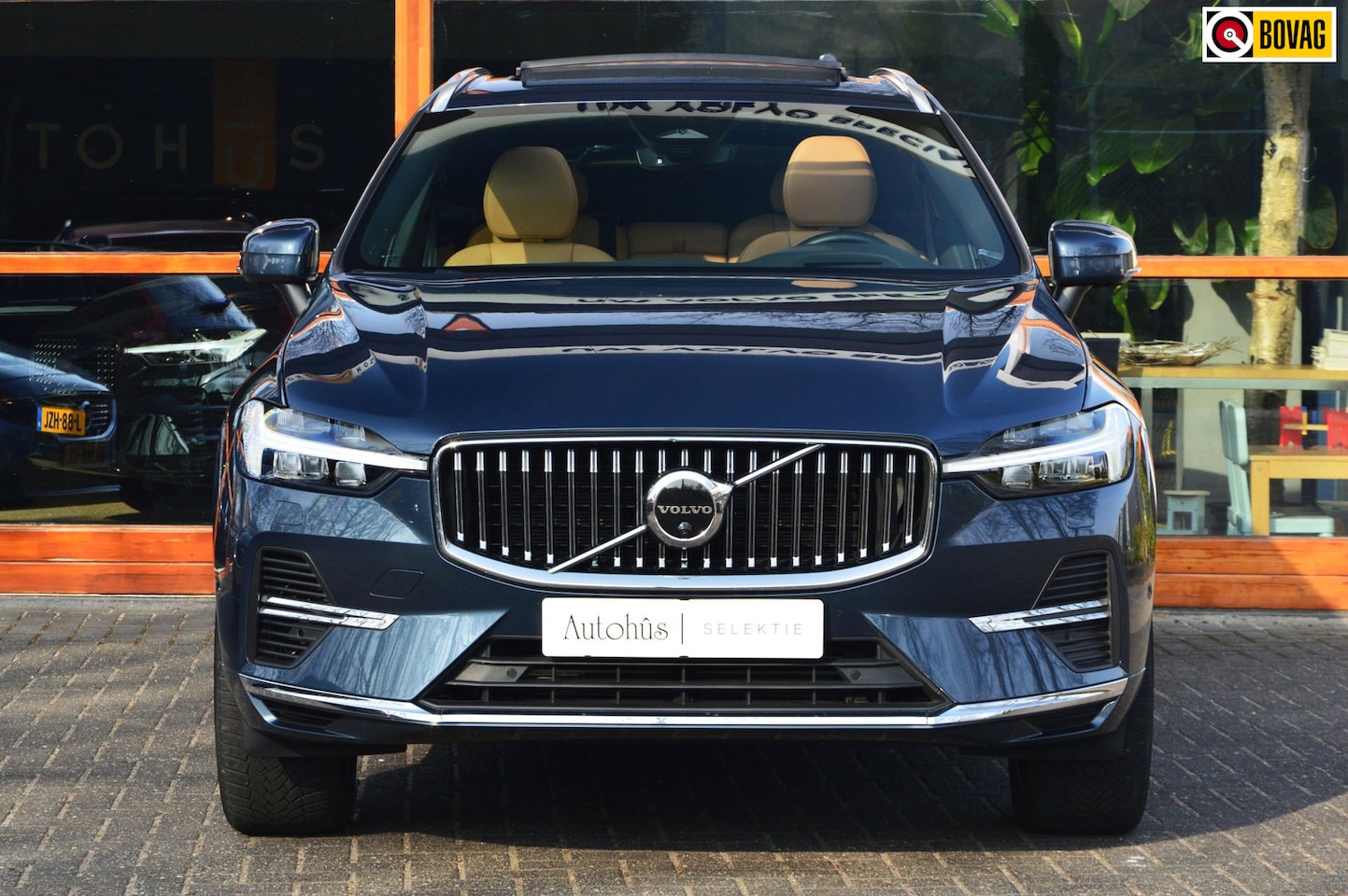 Volvo XC60 - T8 Hybride AWD Ultimate Bright | Luchtvering | Massage | Stoel Ventilatie | Head-Up Displa - AutoWereld.nl