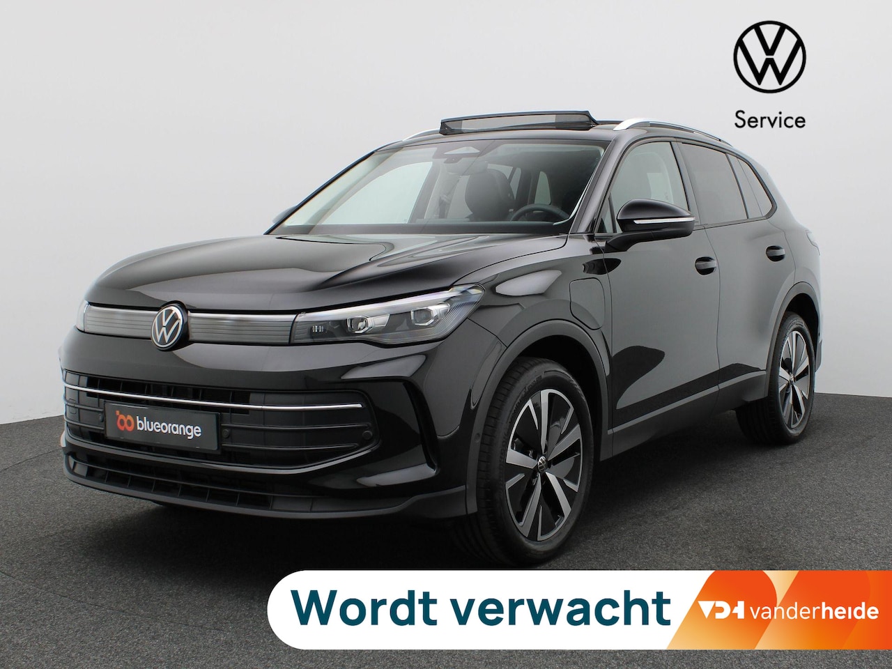 Volkswagen Tiguan - 1.5 eHybrid Life Edition 204PK DSG Trekhaak, Panoramadak, 19" LM Velgen, Achteruitrijcamer - AutoWereld.nl